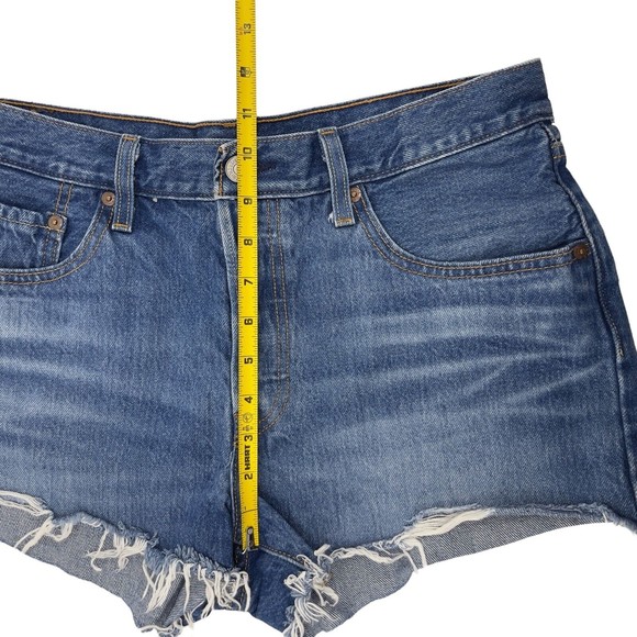 Levis Premium 501 Denim Cut Off Button Fly Medium Blue Jean Shorts Womens 30 - Picture 13 of 14